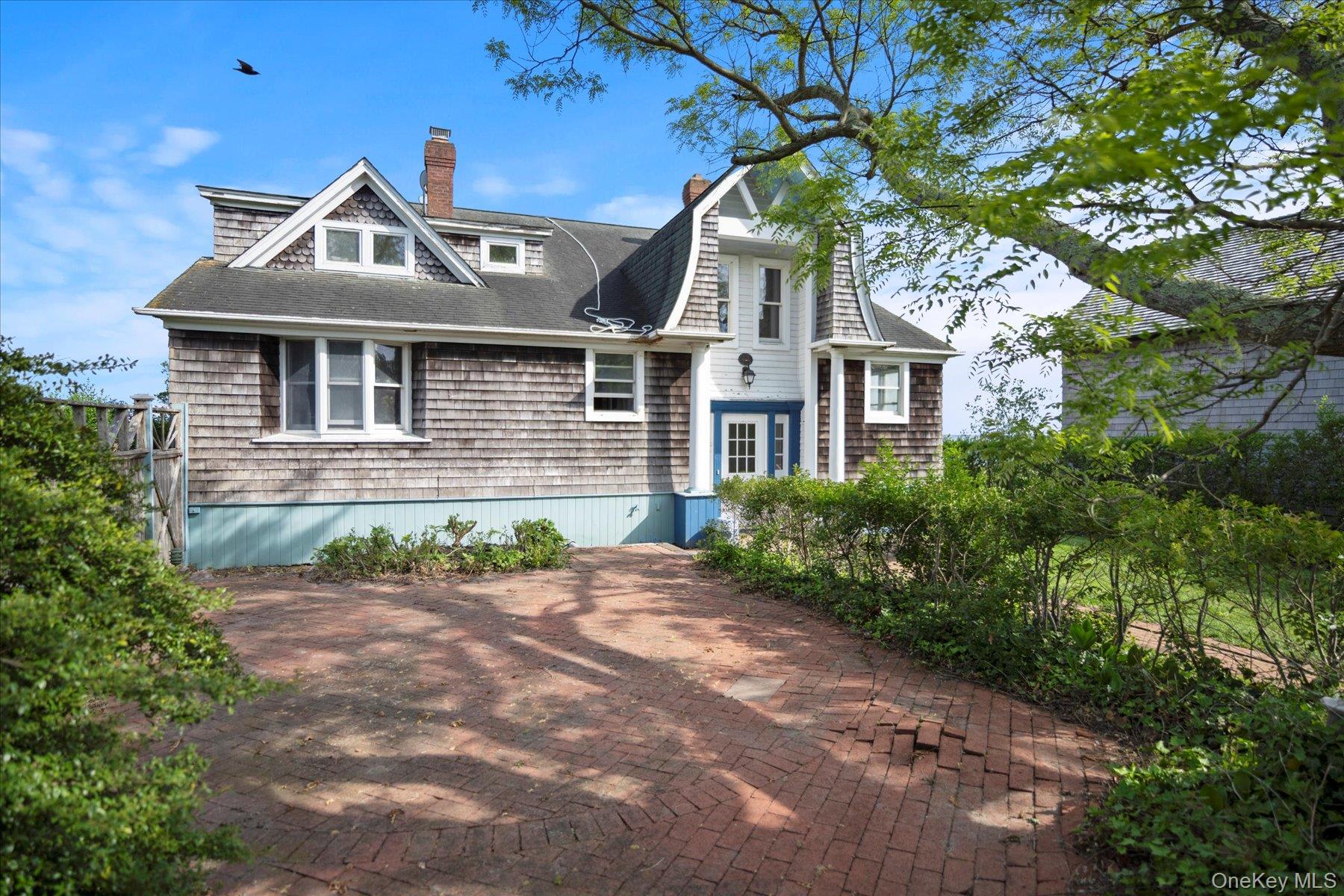 4 Shore Road, Bellport Village, NY 11713