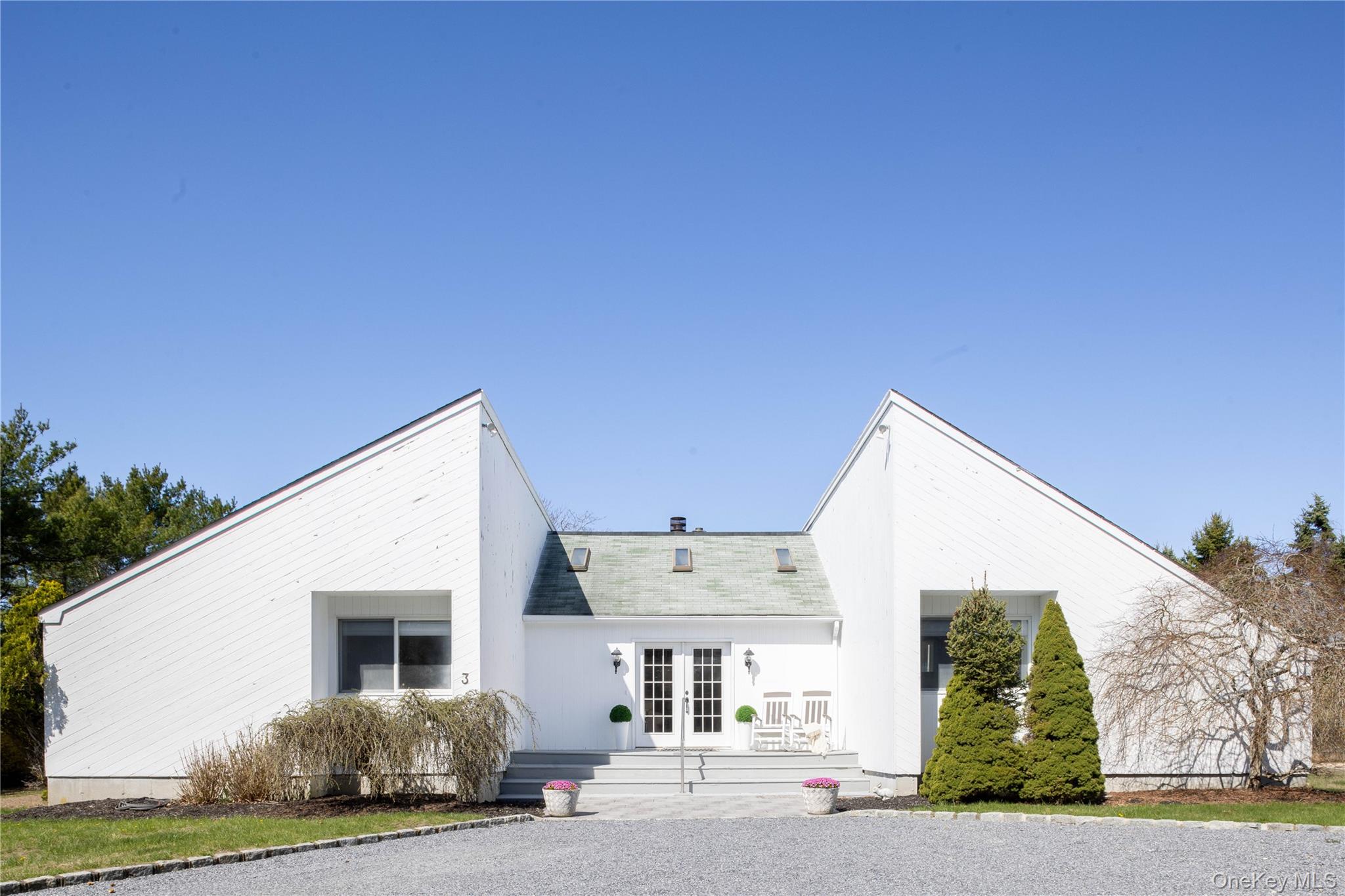 3 Clay Pit Road, Remsenburg, NY 11960