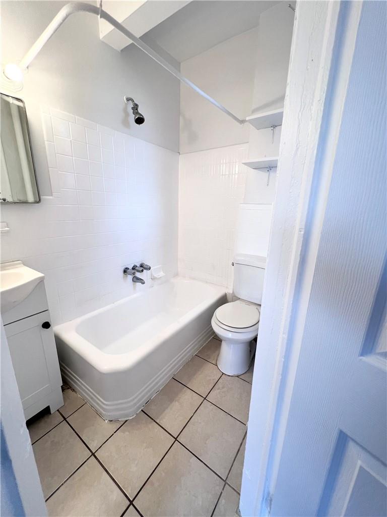 707 E 189th Street, Bronx, NY 10458