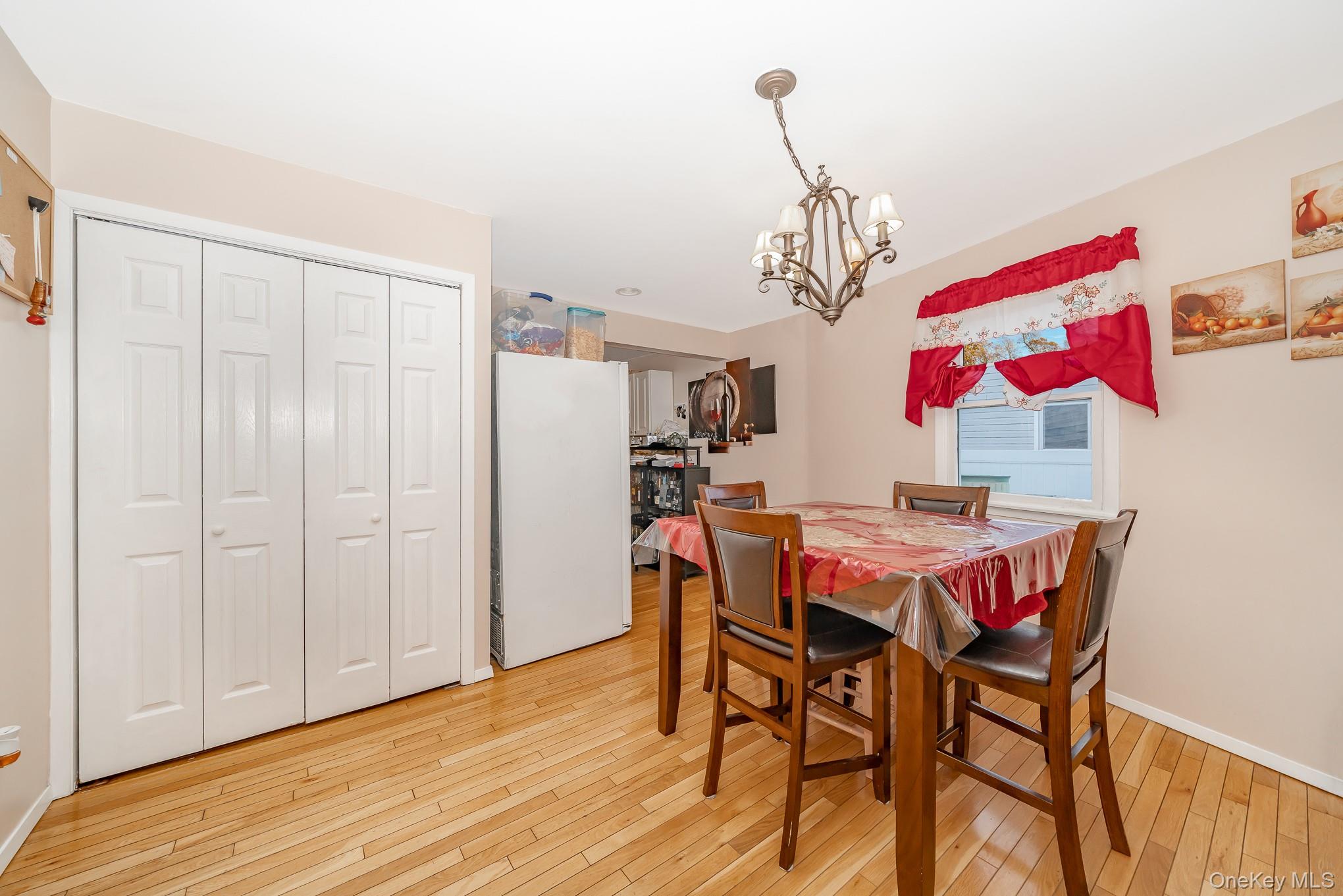 315 Cedar Court, Copiague, NY 11726