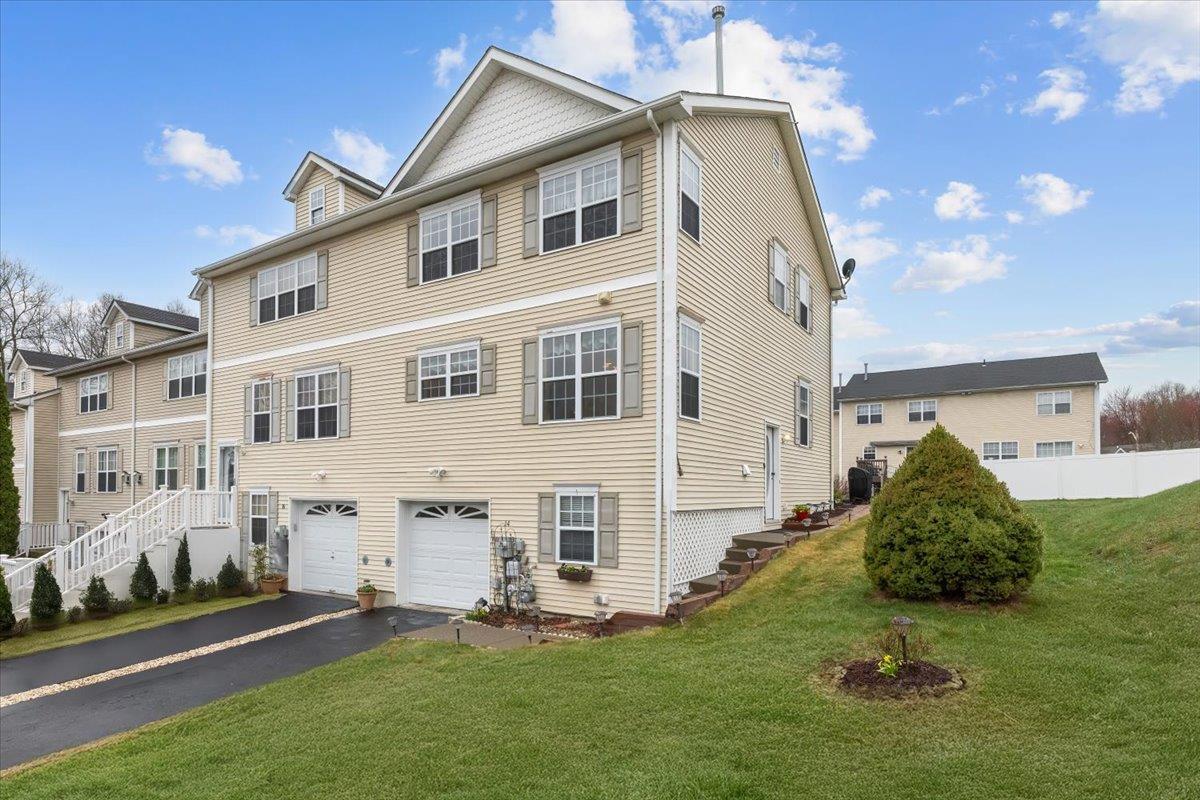 14 Evan Court, Middletown, NY 10940