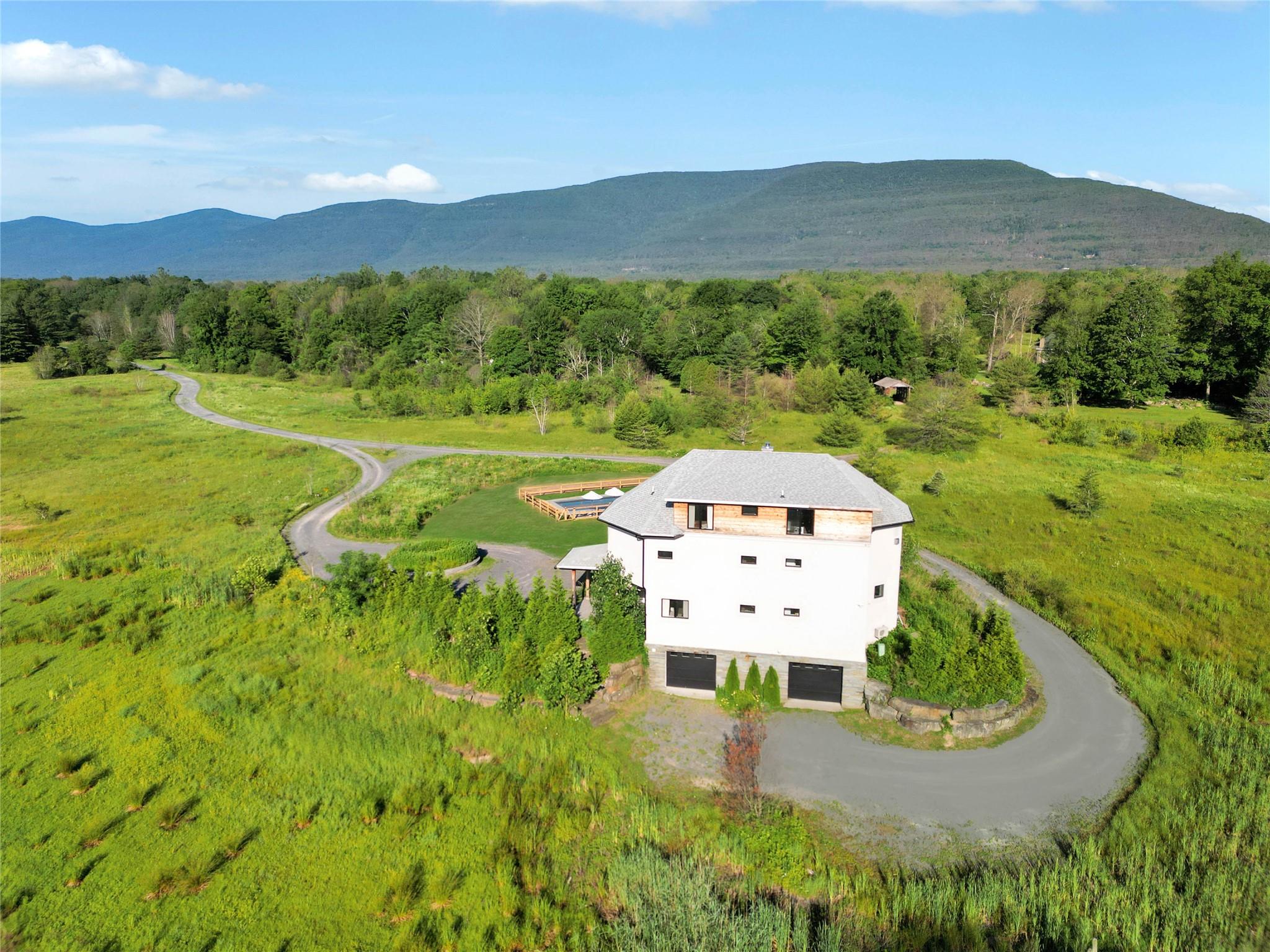 28 NY-32A, Saugerties, NY 12477