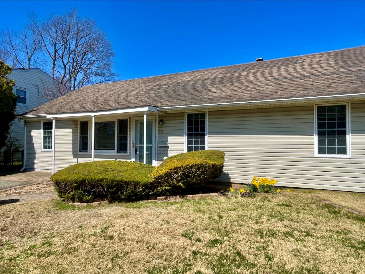 14 Eldorado Boulevard, Plainview, NY 11803