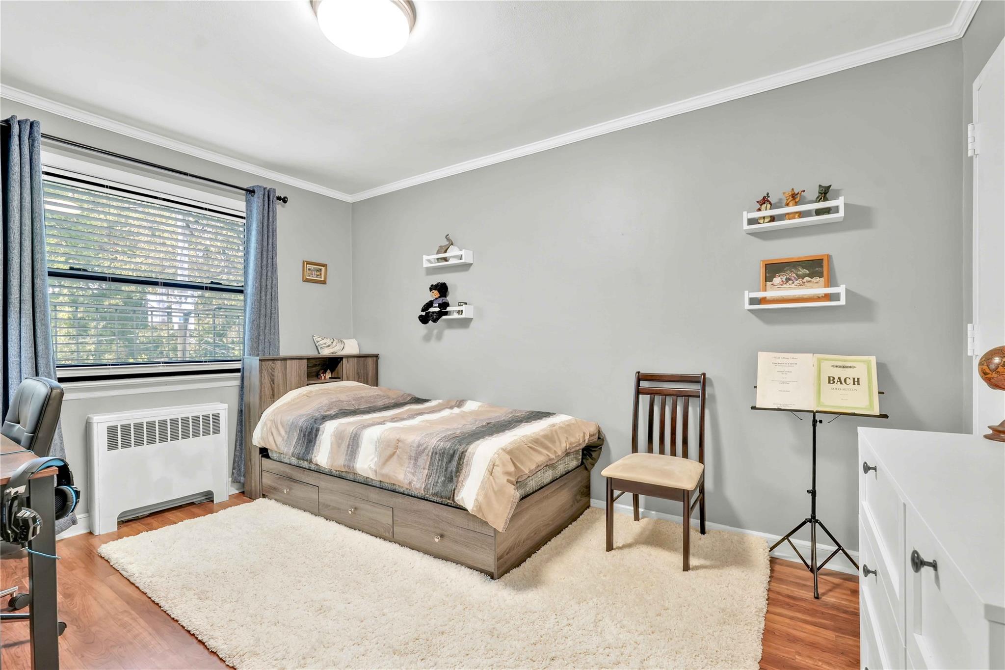 4 E Mill Drive # 3D, Great Neck, NY 11021