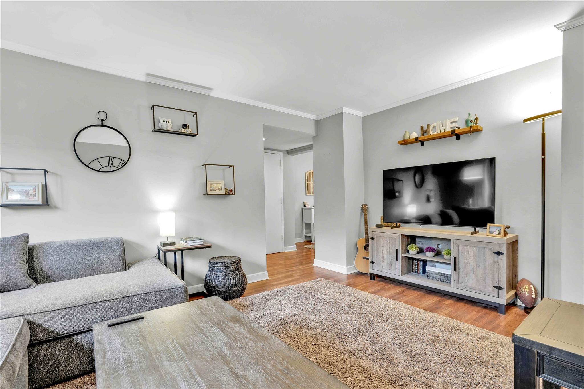 4 E Mill Drive # 3D, Great Neck, NY 11021