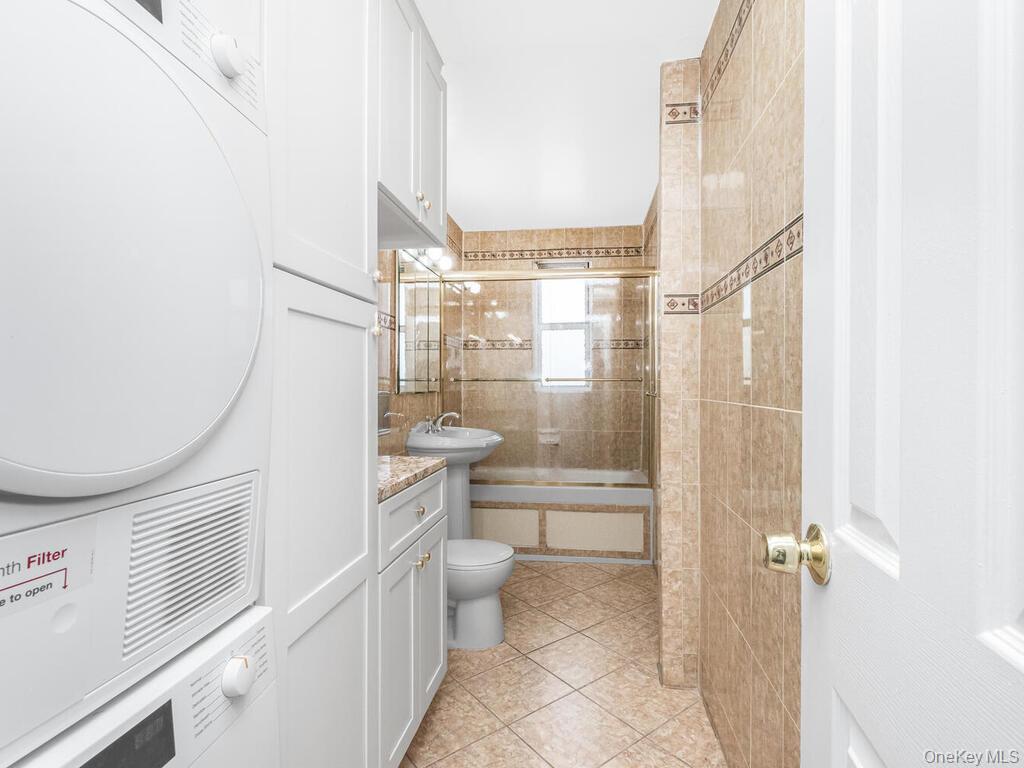 679 W 239th Street # 5H, Bronx, NY 10463