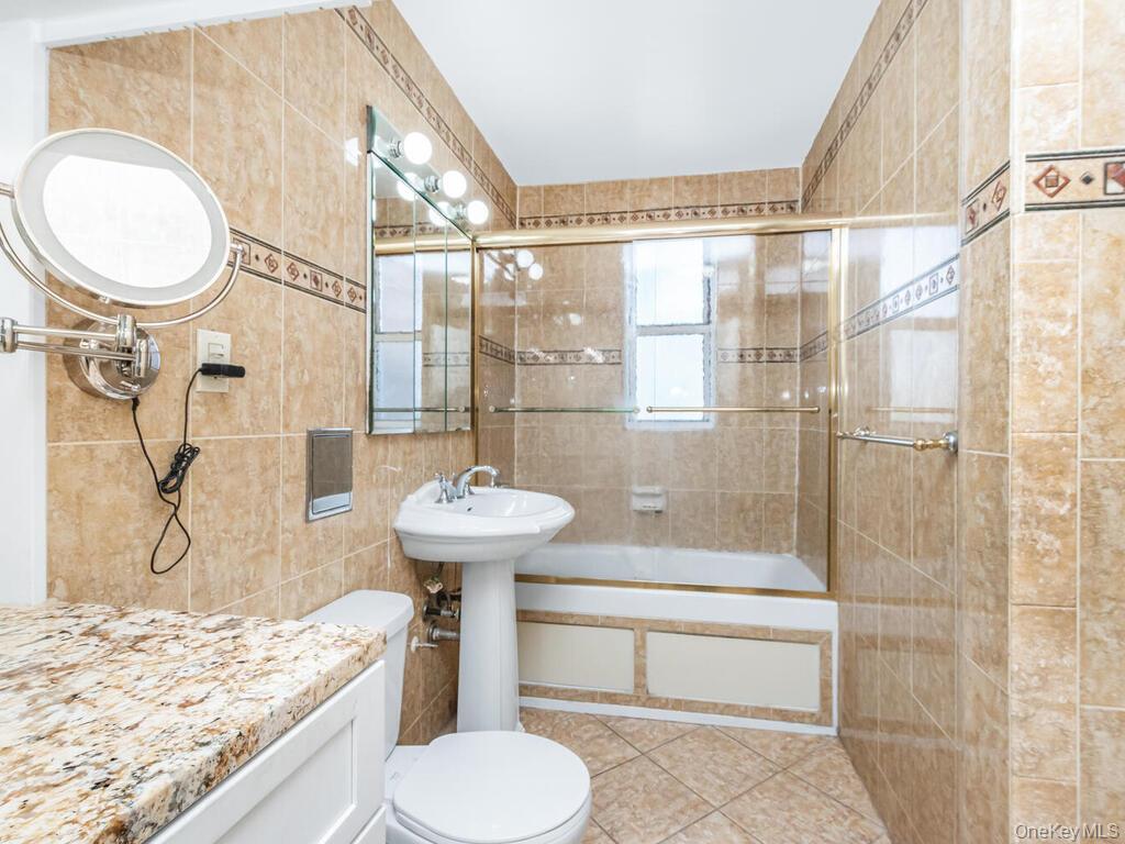 679 W 239th Street # 5H, Bronx, NY 10463