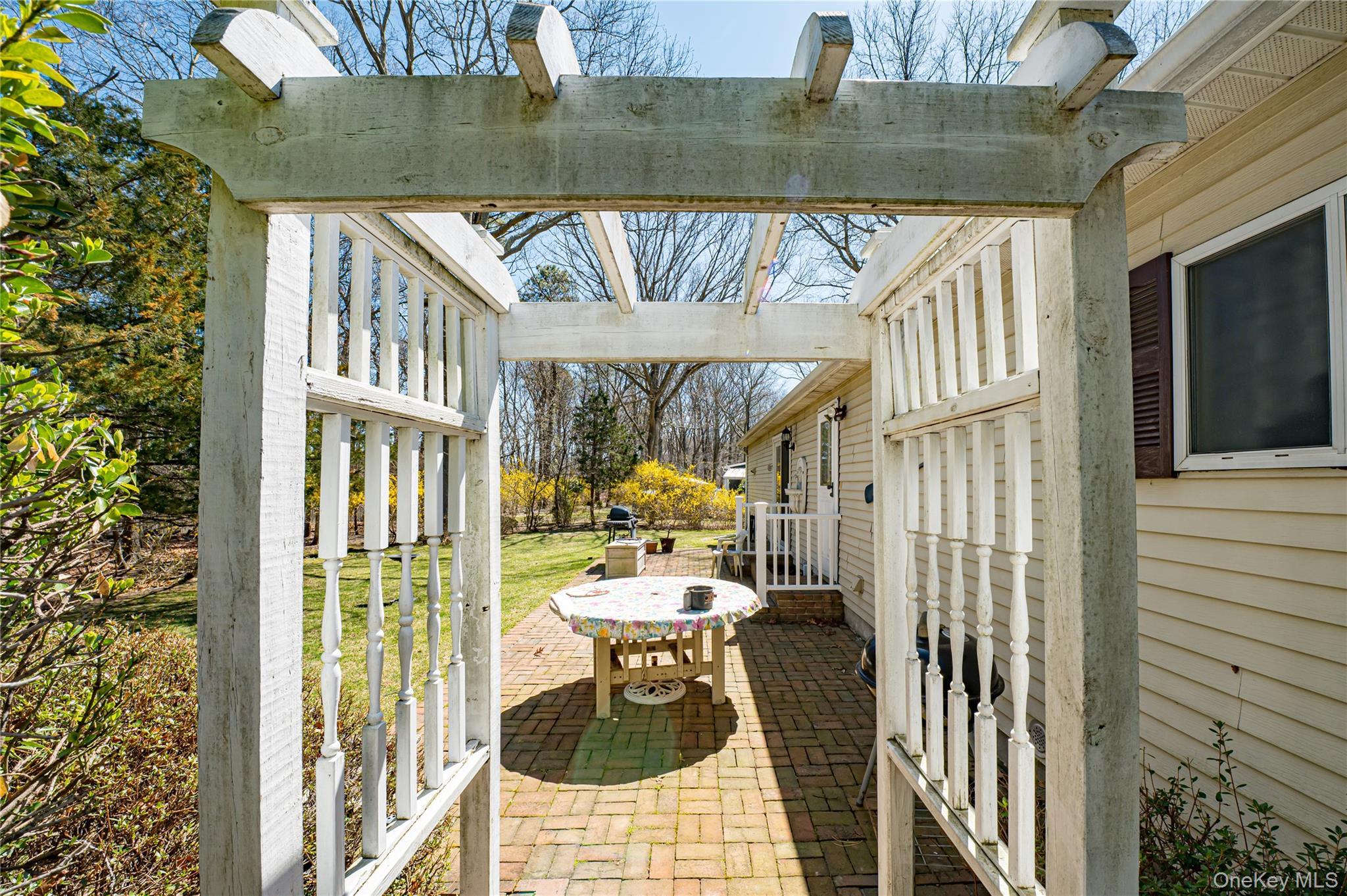 1407 Middle Road # 6, Calverton, NY 11933