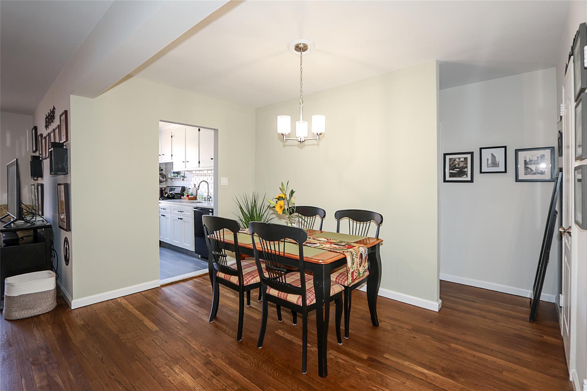 80-35 Springfield Boulevard # 6R, Queens Village, NY 11427