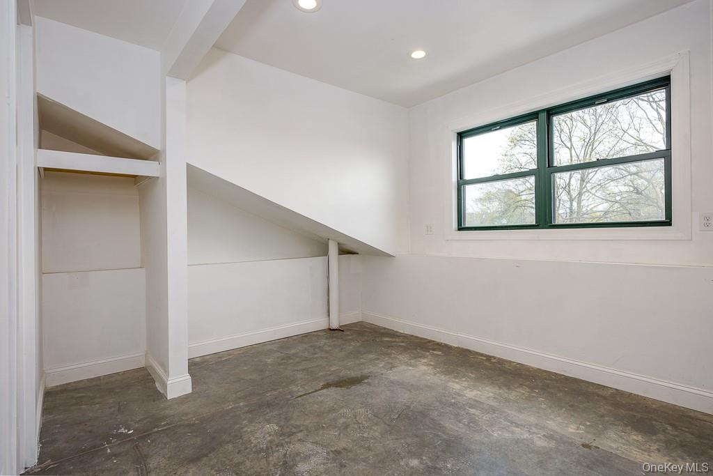 1 Teneyck Street, Stony Point, NY 10980