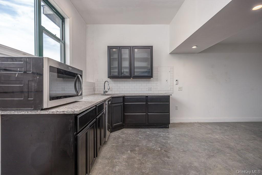 1 Teneyck Street, Stony Point, NY 10980