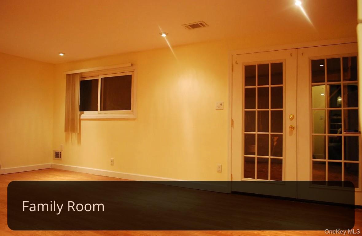 23 Ridge Court, Smithtown, NY 11788