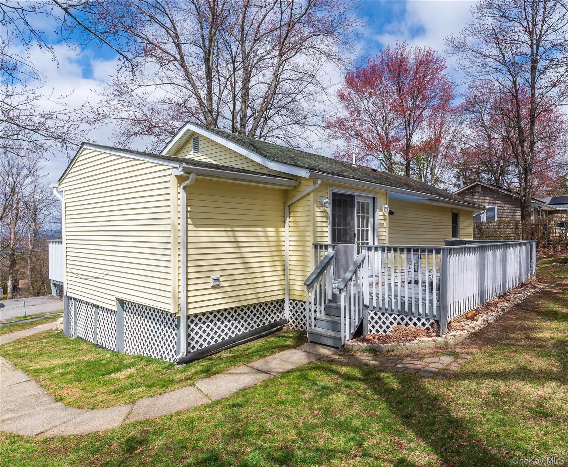 22 Woodycrest Trail, Monroe, NY 10950