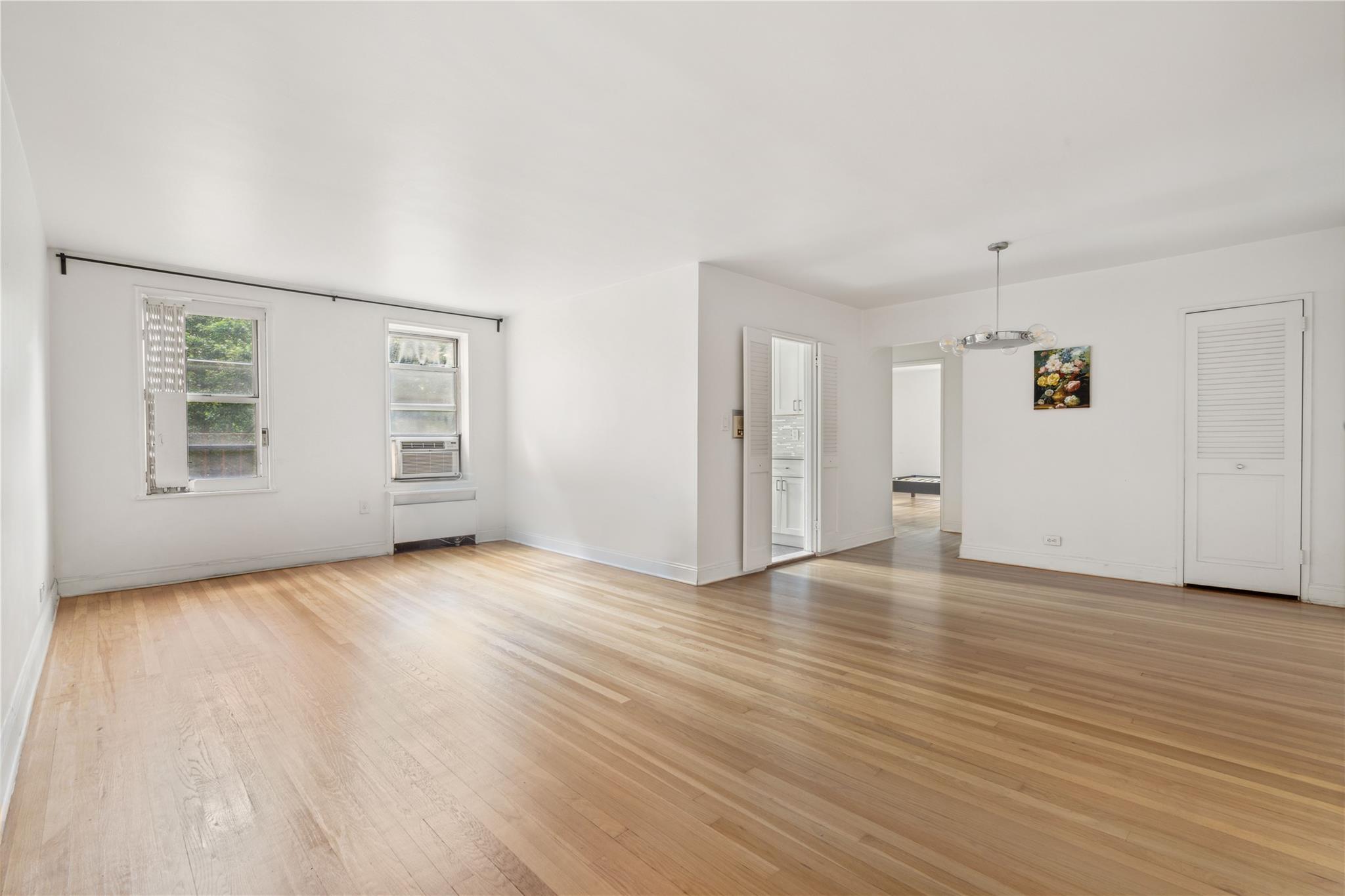 72-81 113th Streets # 3V, Forest Hills, NY 11375