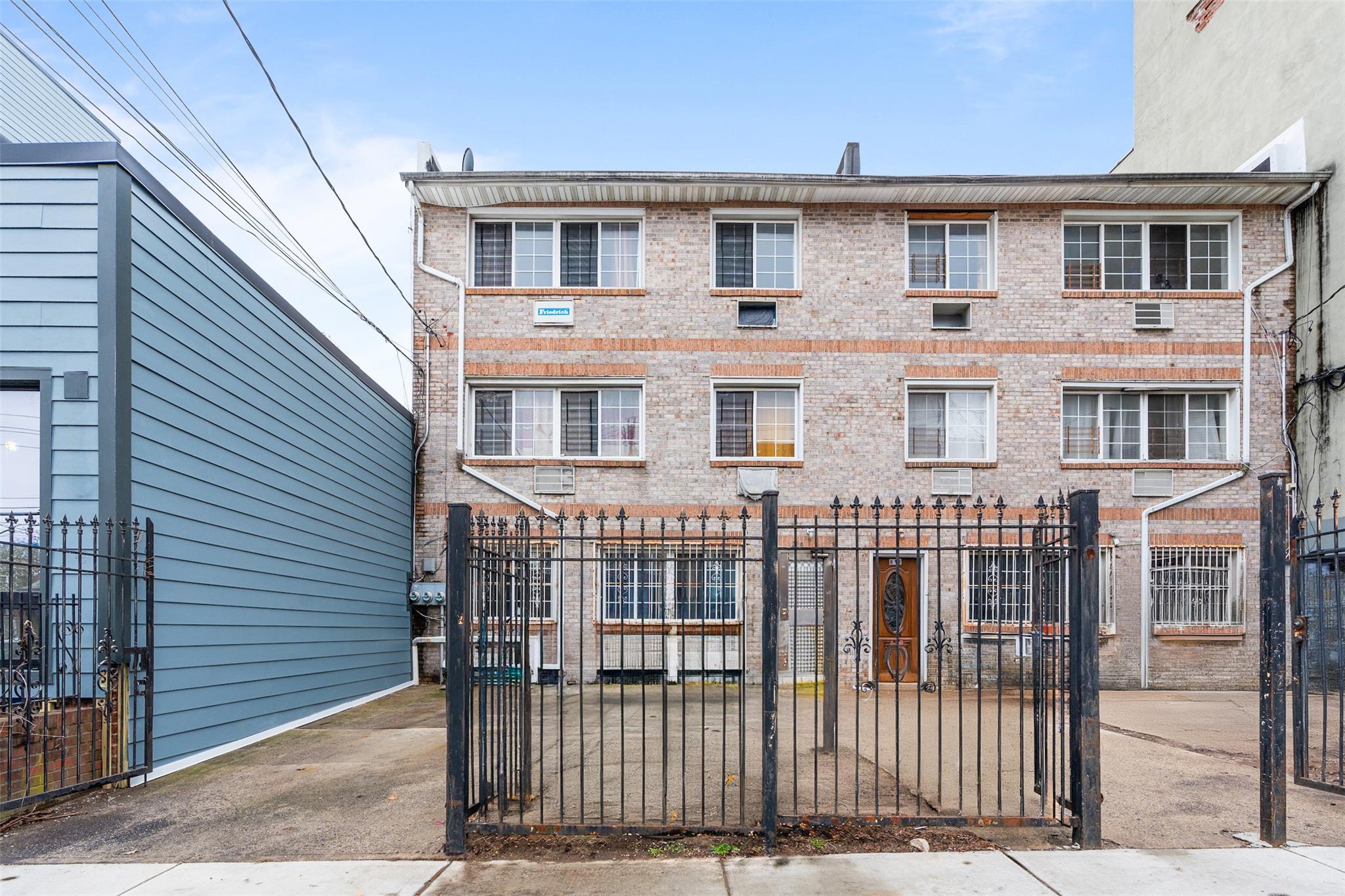 816 Dumont Avenue, Brooklyn, NY 11207