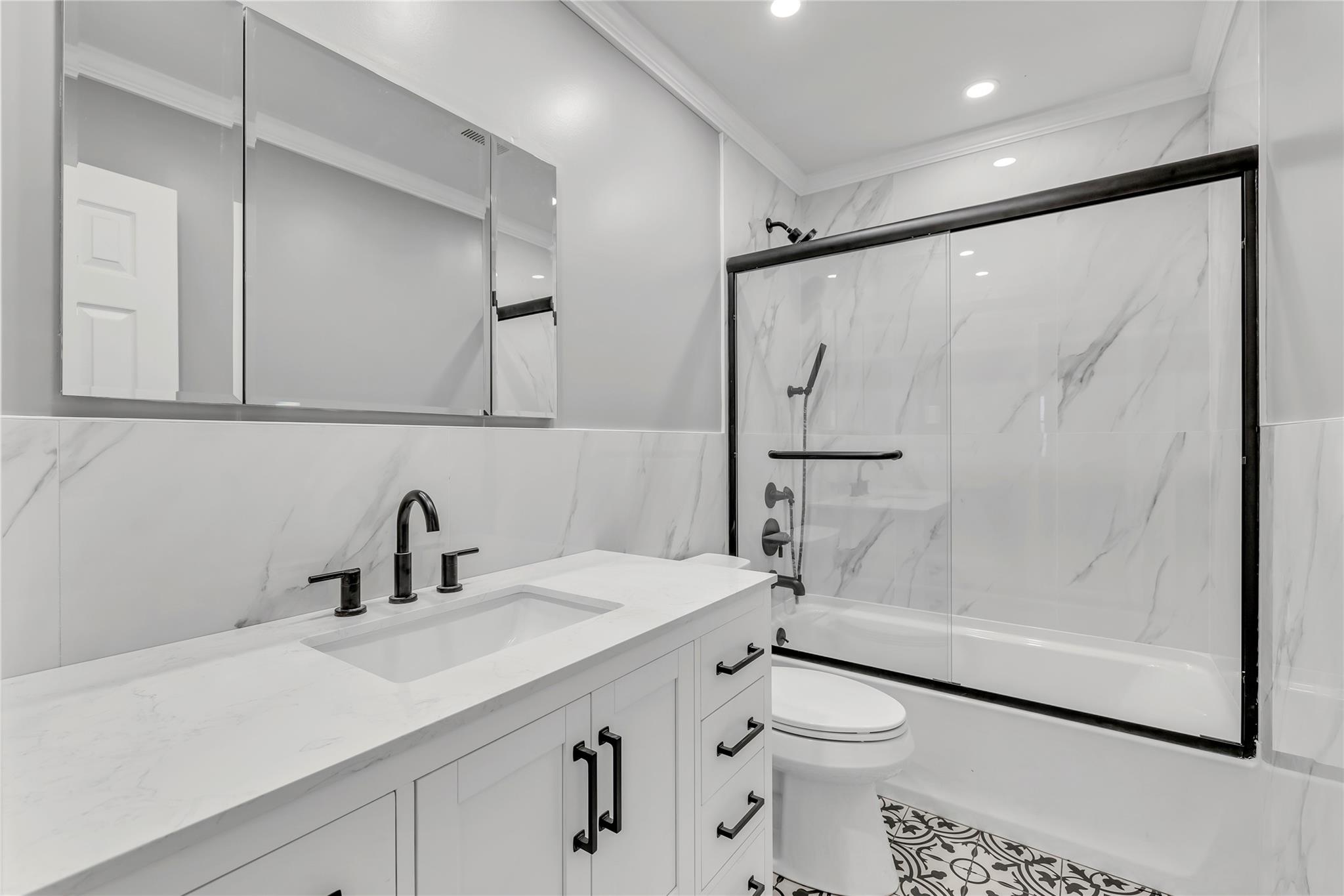 48 E 2nd Street, Freeport, NY 11520