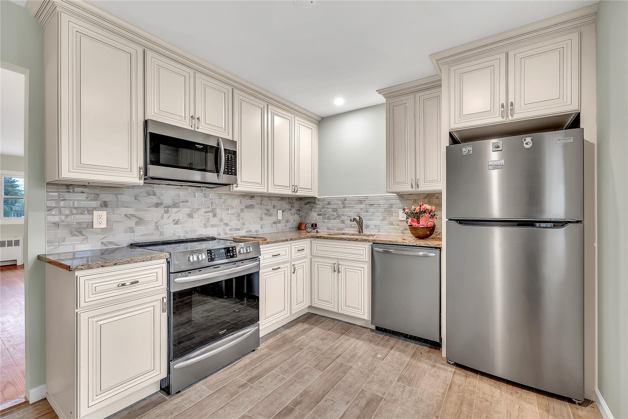 48 E 2nd Street, Freeport, NY 11520