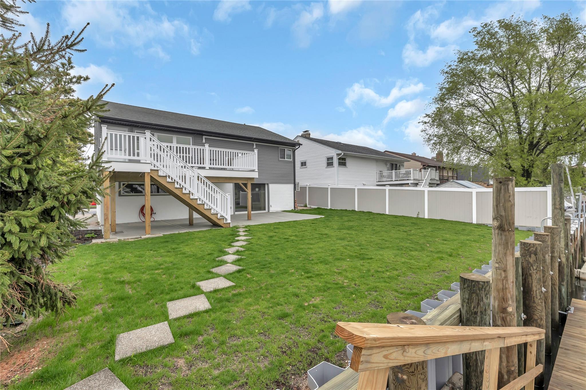 48 E 2nd Street, Freeport, NY 11520