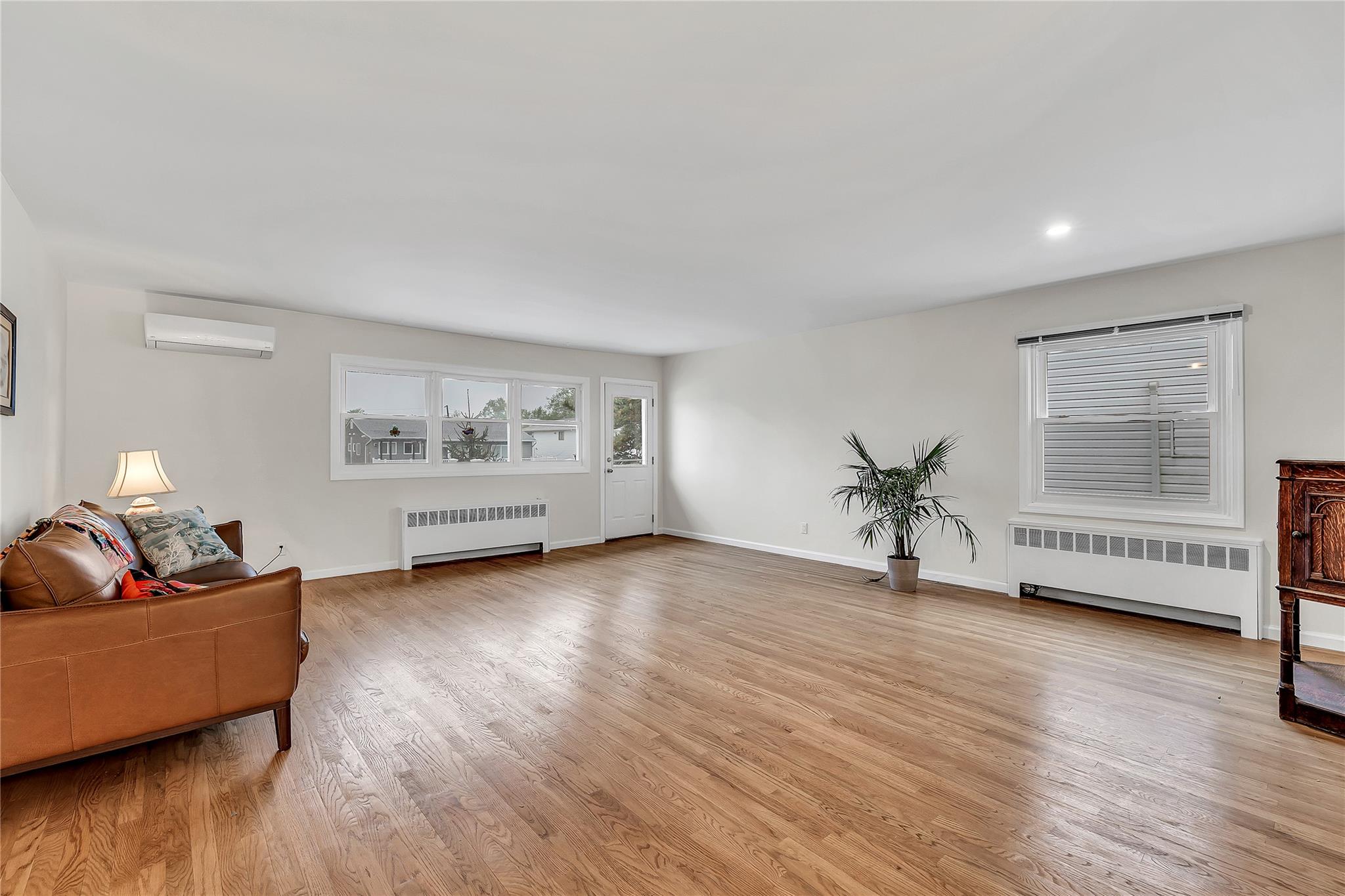 48 E 2nd Street, Freeport, NY 11520