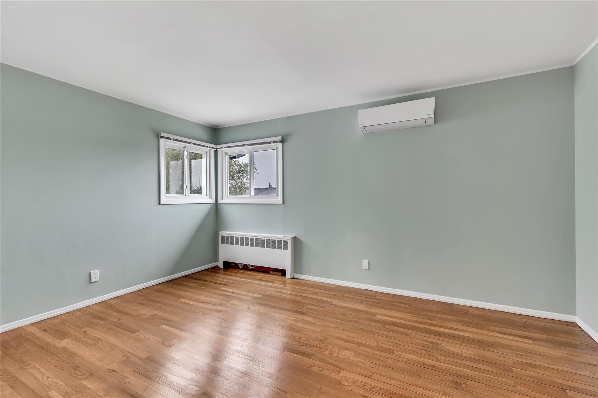 48 E 2nd Street, Freeport, NY 11520