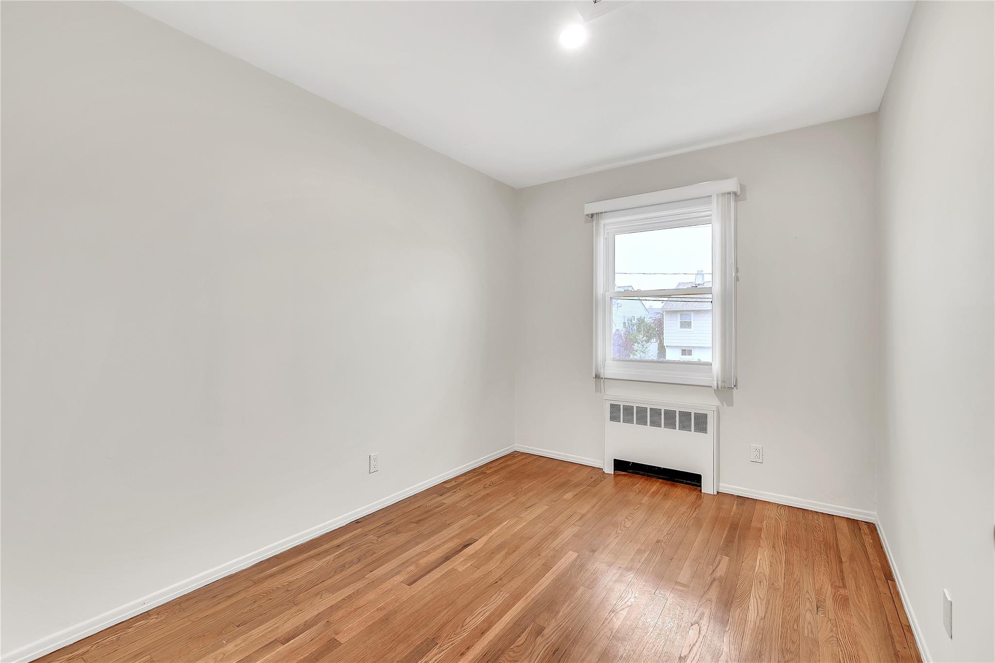 48 E 2nd Street, Freeport, NY 11520