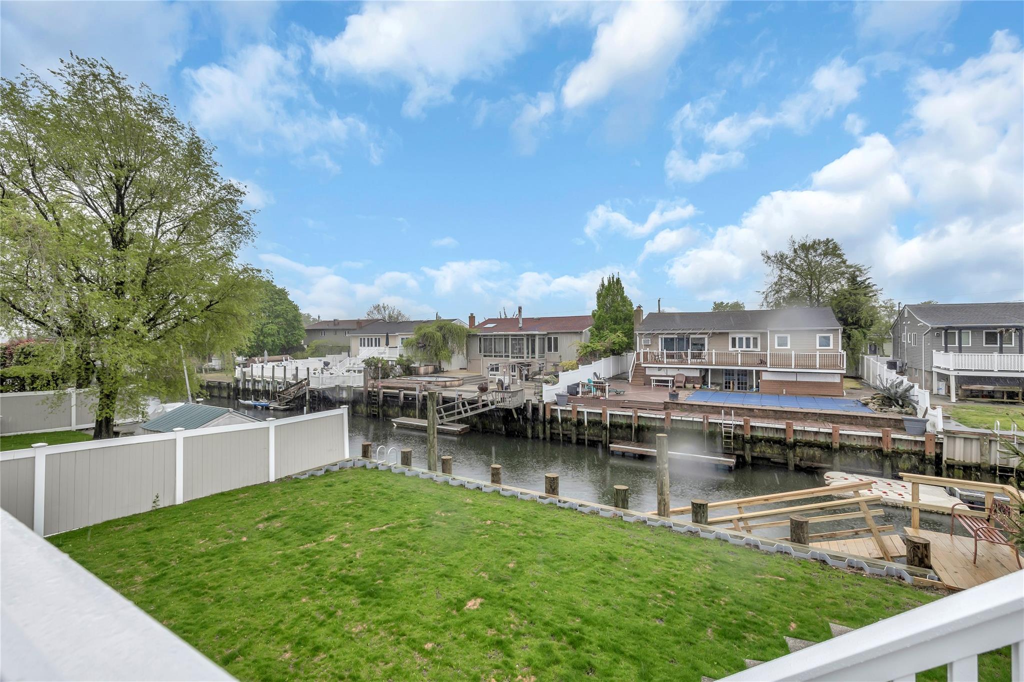 48 E 2nd Street, Freeport, NY 11520