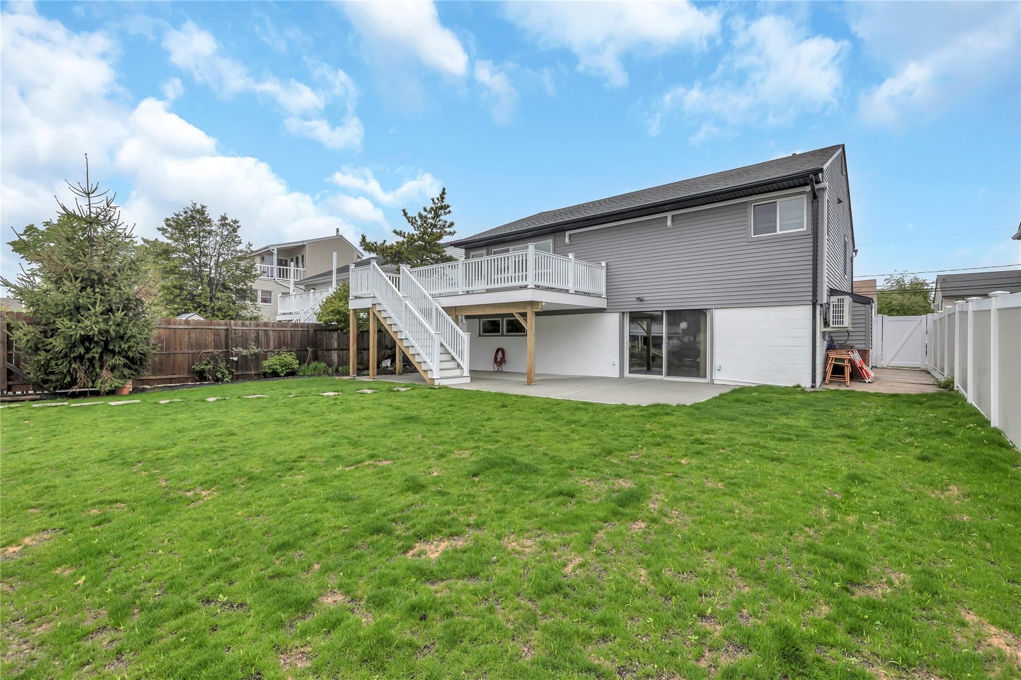 48 E 2nd Street, Freeport, NY 11520