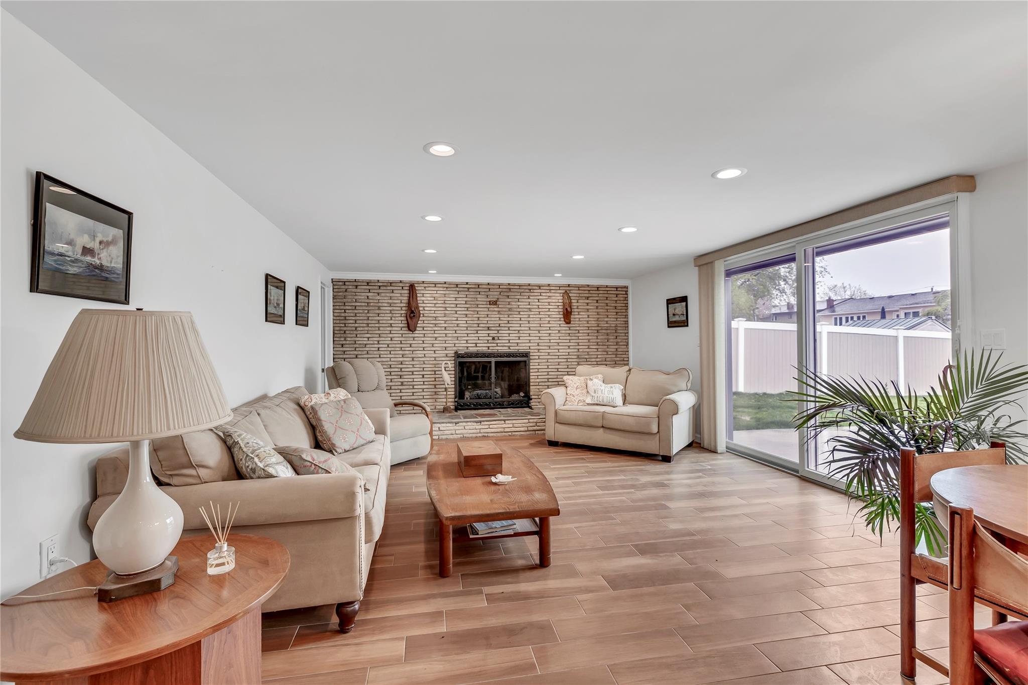 48 E 2nd Street, Freeport, NY 11520