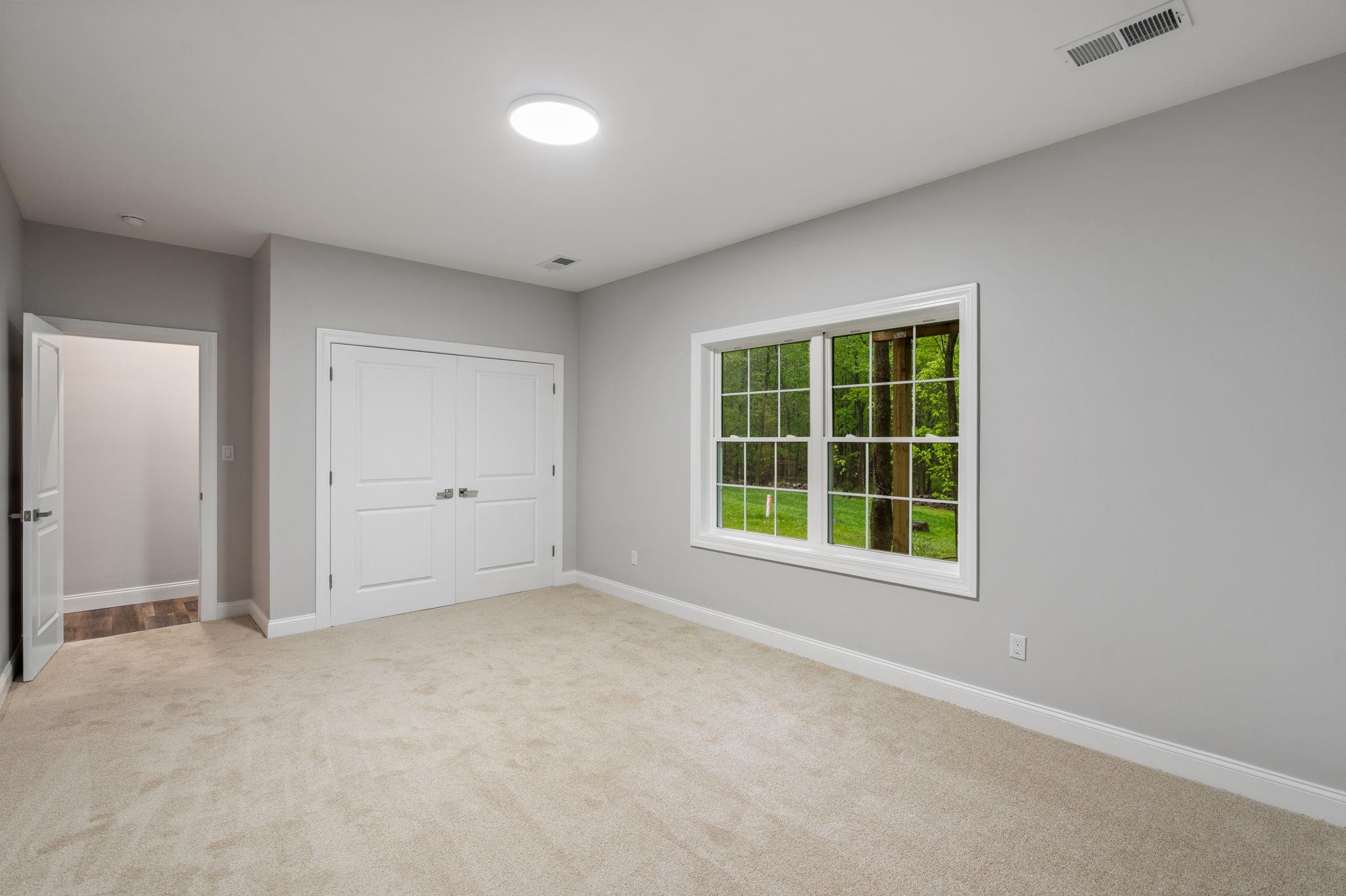 94 Fair Oaks Road, Middletown, NY 10940