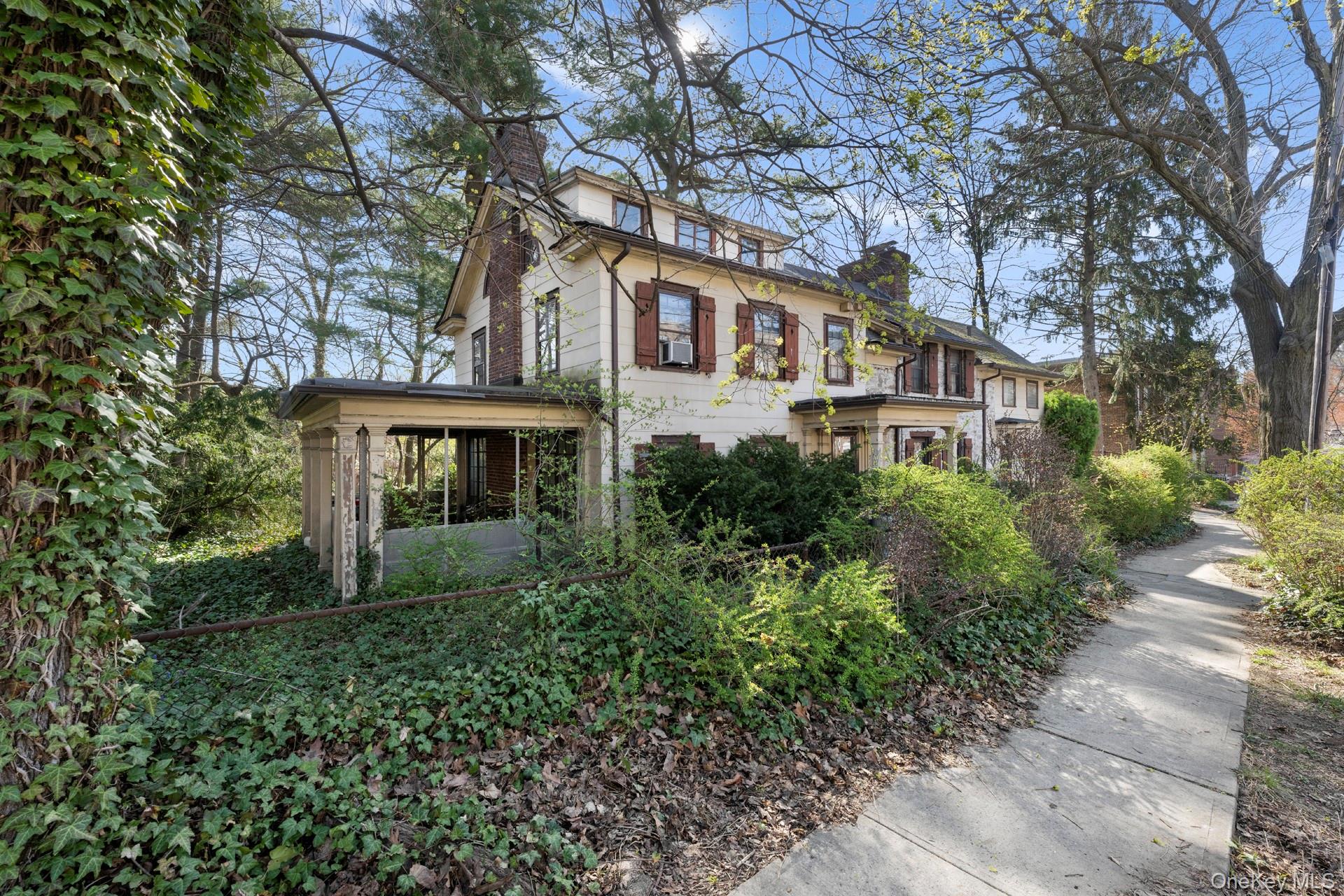 5122 Post Road, Bronx, NY 10471