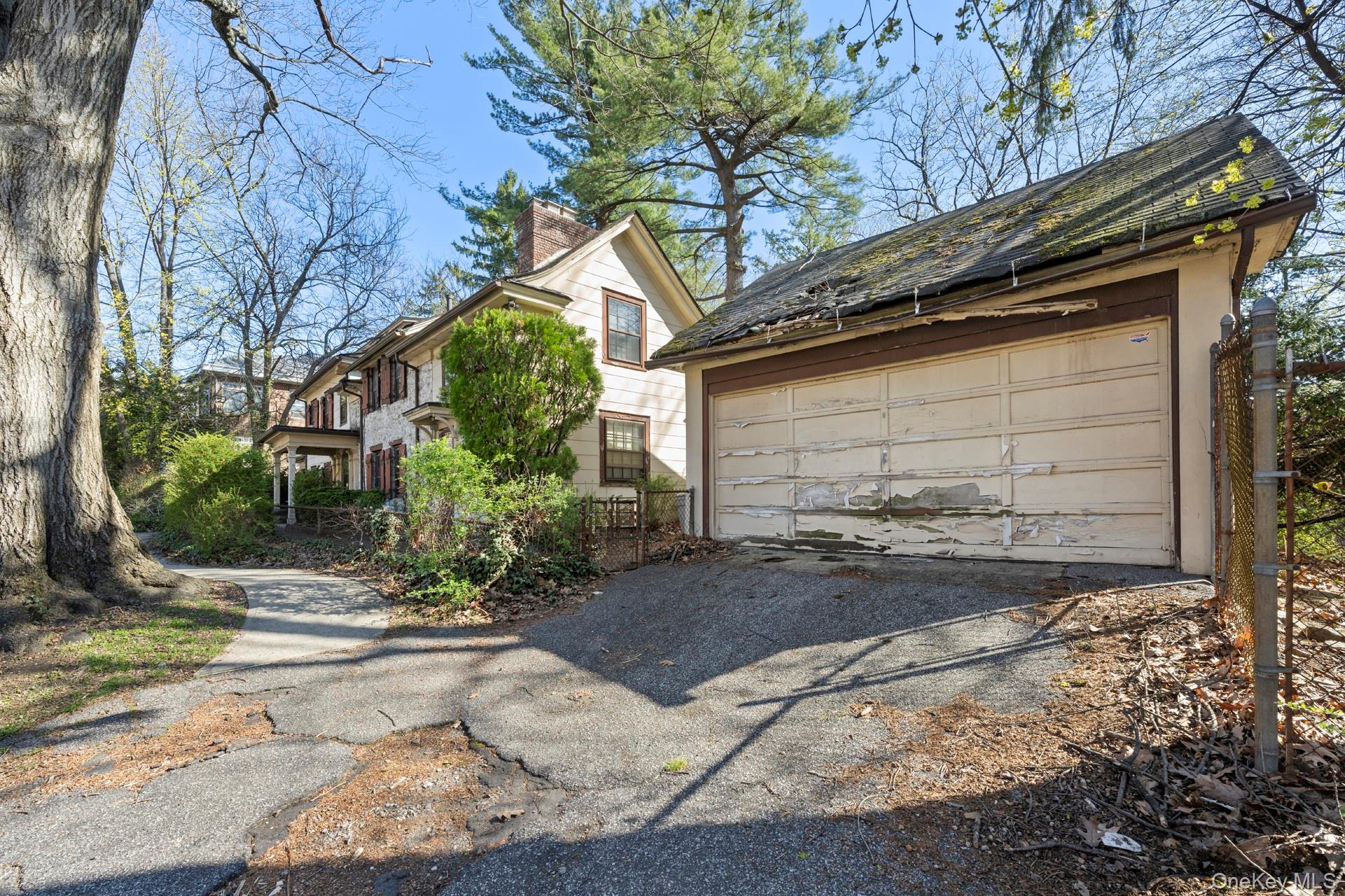 5122 Post Road, Bronx, NY 10471