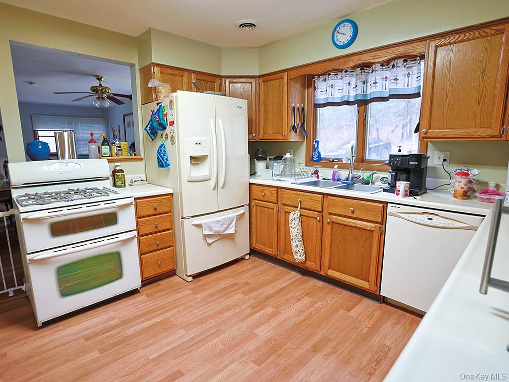 68 Kennel Road, Cuddebackville, NY 12729