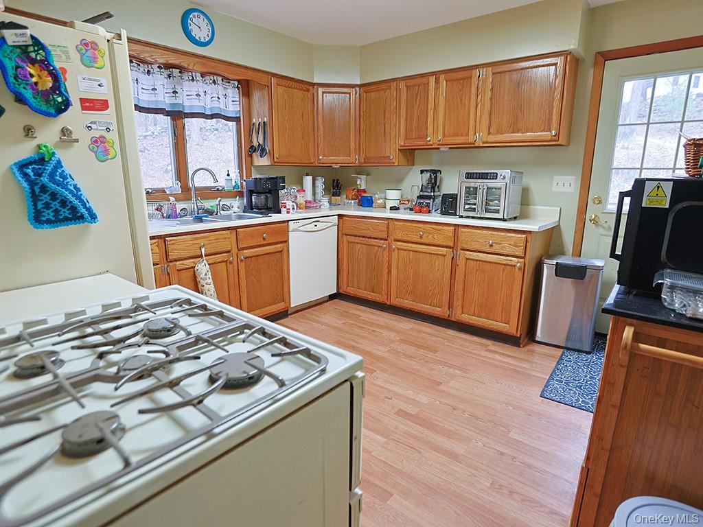 68 Kennel Road, Cuddebackville, NY 12729