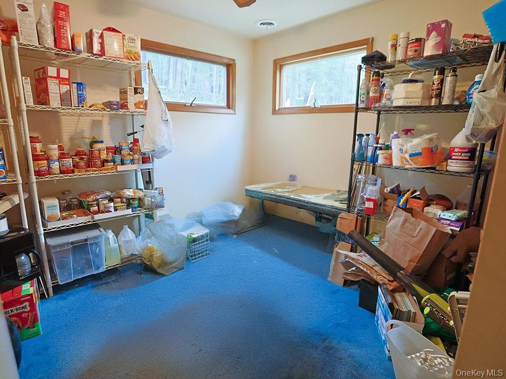 68 Kennel Road, Cuddebackville, NY 12729