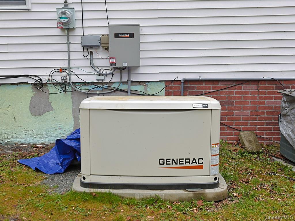 68 Kennel Road, Cuddebackville, NY 12729