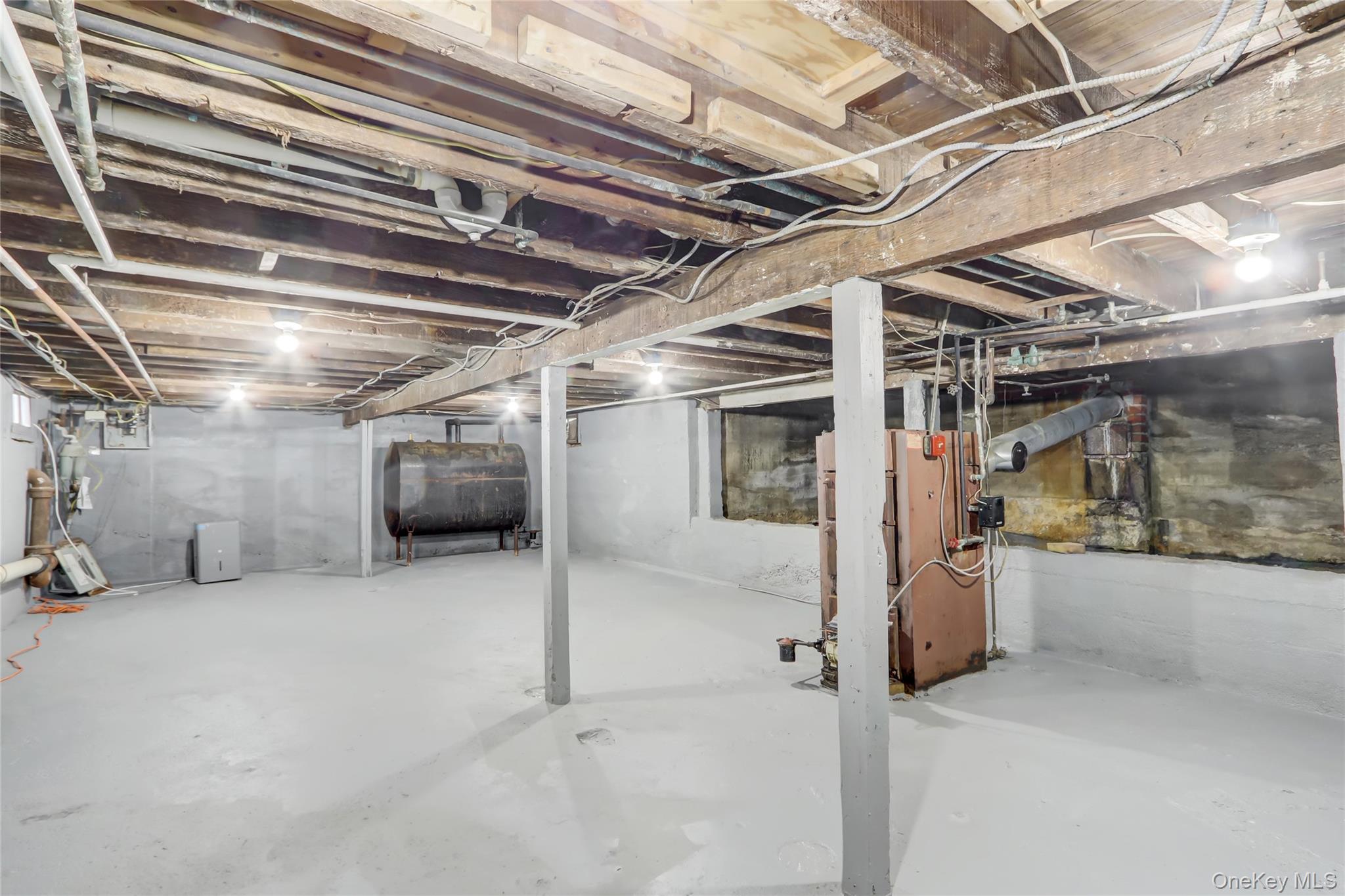 69 Hewlett Street, Hempstead, NY 11550