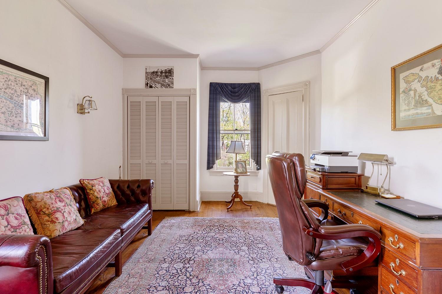 35 S Penataquit Avenue, Bay Shore, NY 11706