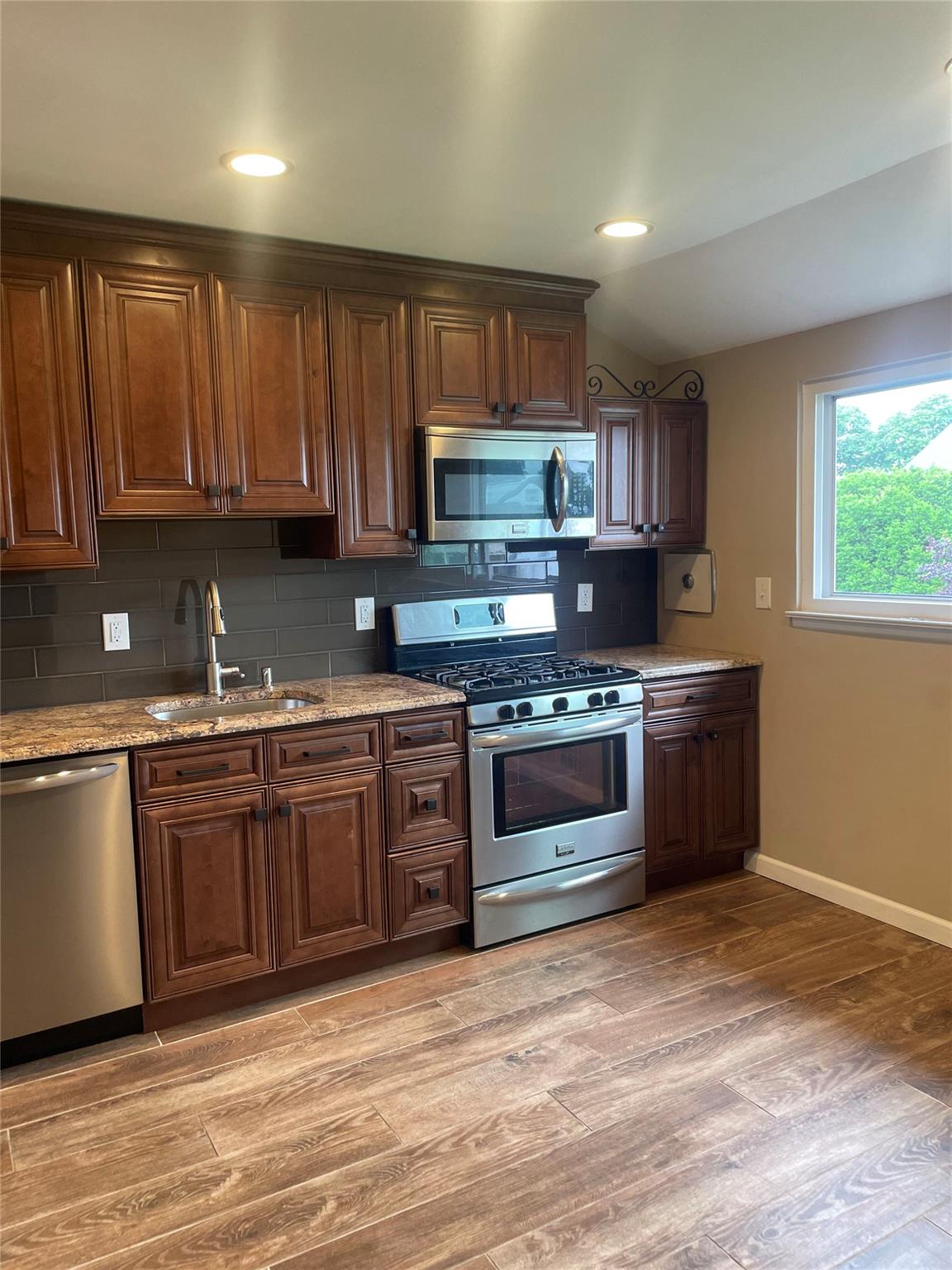 170 11th Street, West Babylon, NY 11704