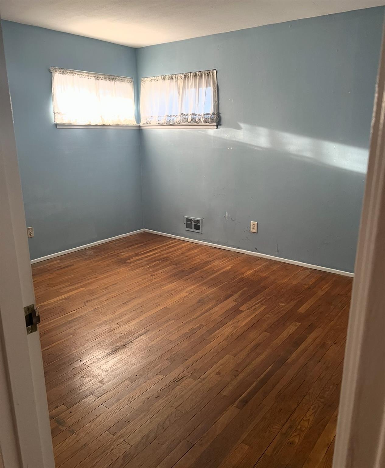 170 11th Street, West Babylon, NY 11704