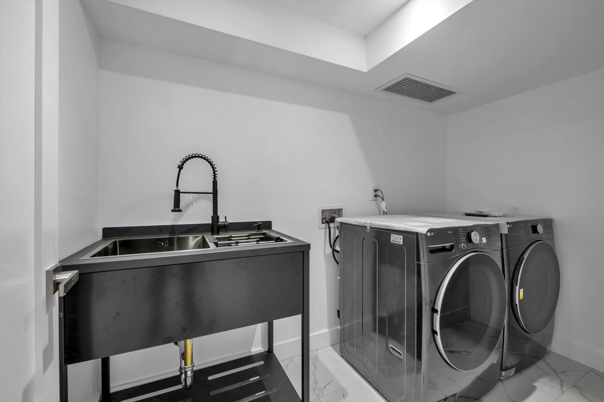 3369 164th Street, Flushing, NY 11358