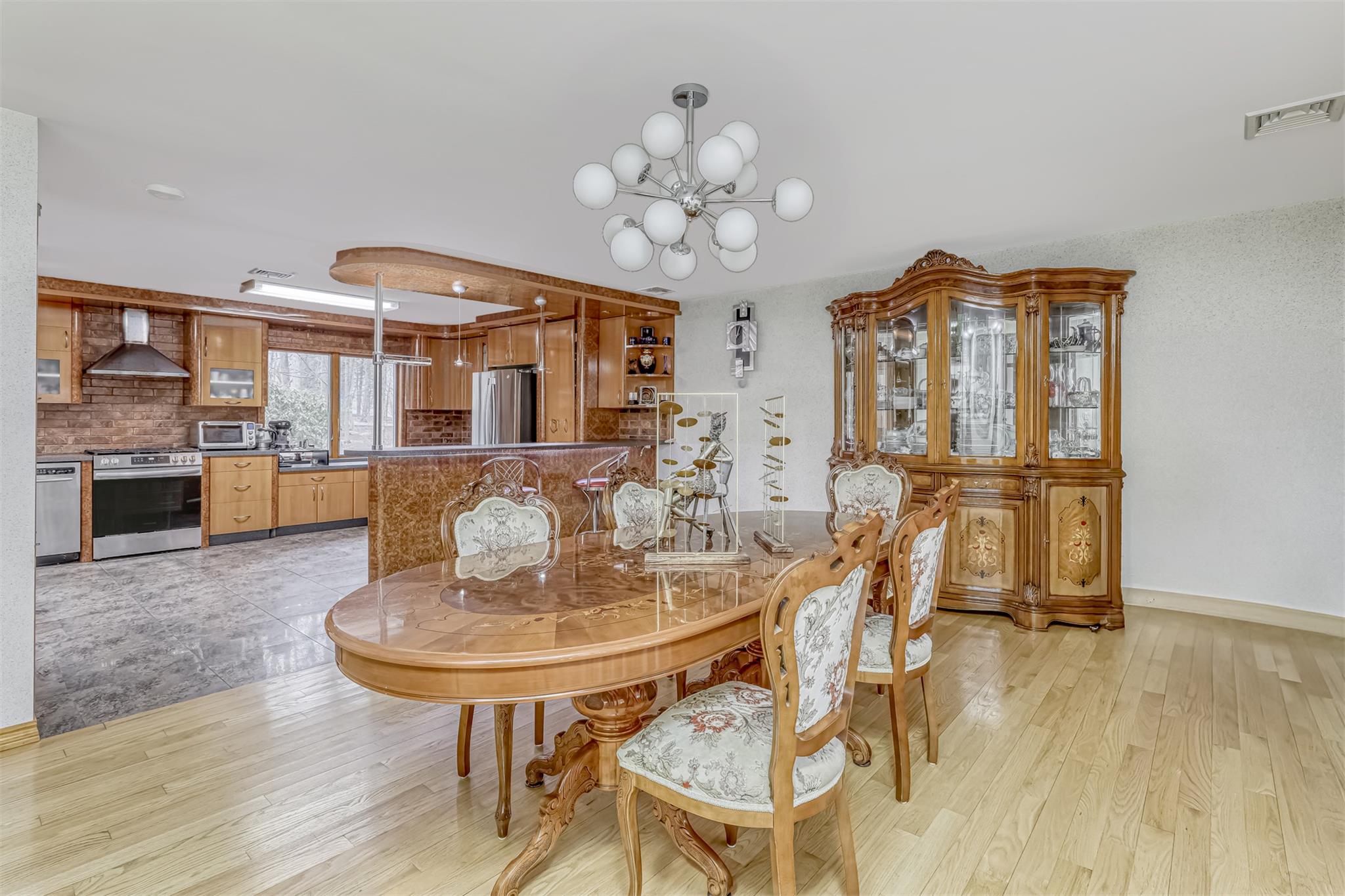 5 Reeder Place, Suffern, NY 10901