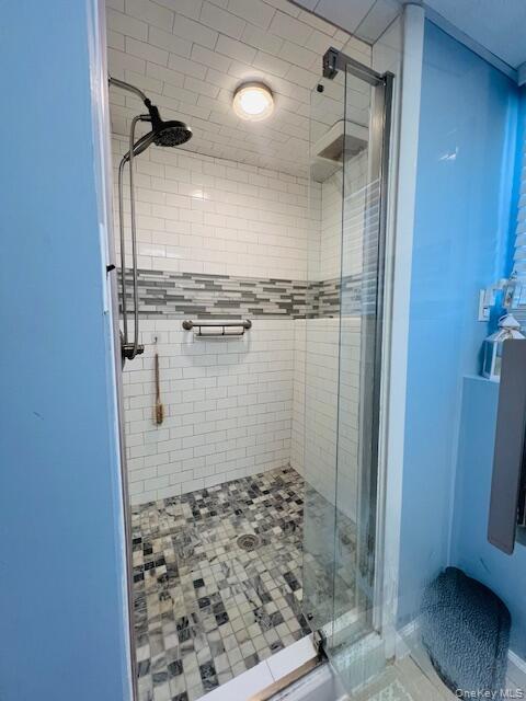 1300 Race Avenue, Medford, NY 11763