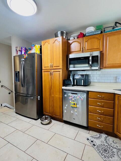 1300 Race Avenue, Medford, NY 11763