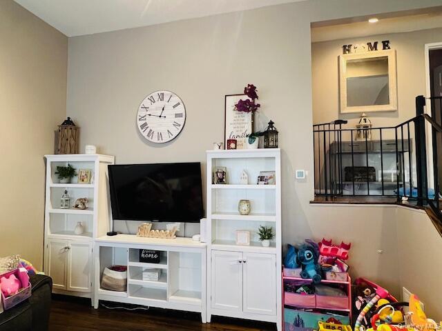 1300 Race Avenue, Medford, NY 11763