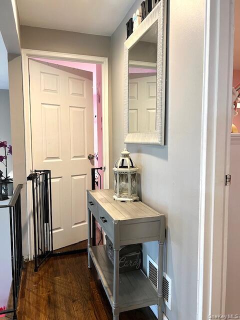 1300 Race Avenue, Medford, NY 11763