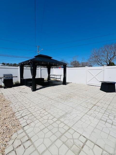 1300 Race Avenue, Medford, NY 11763