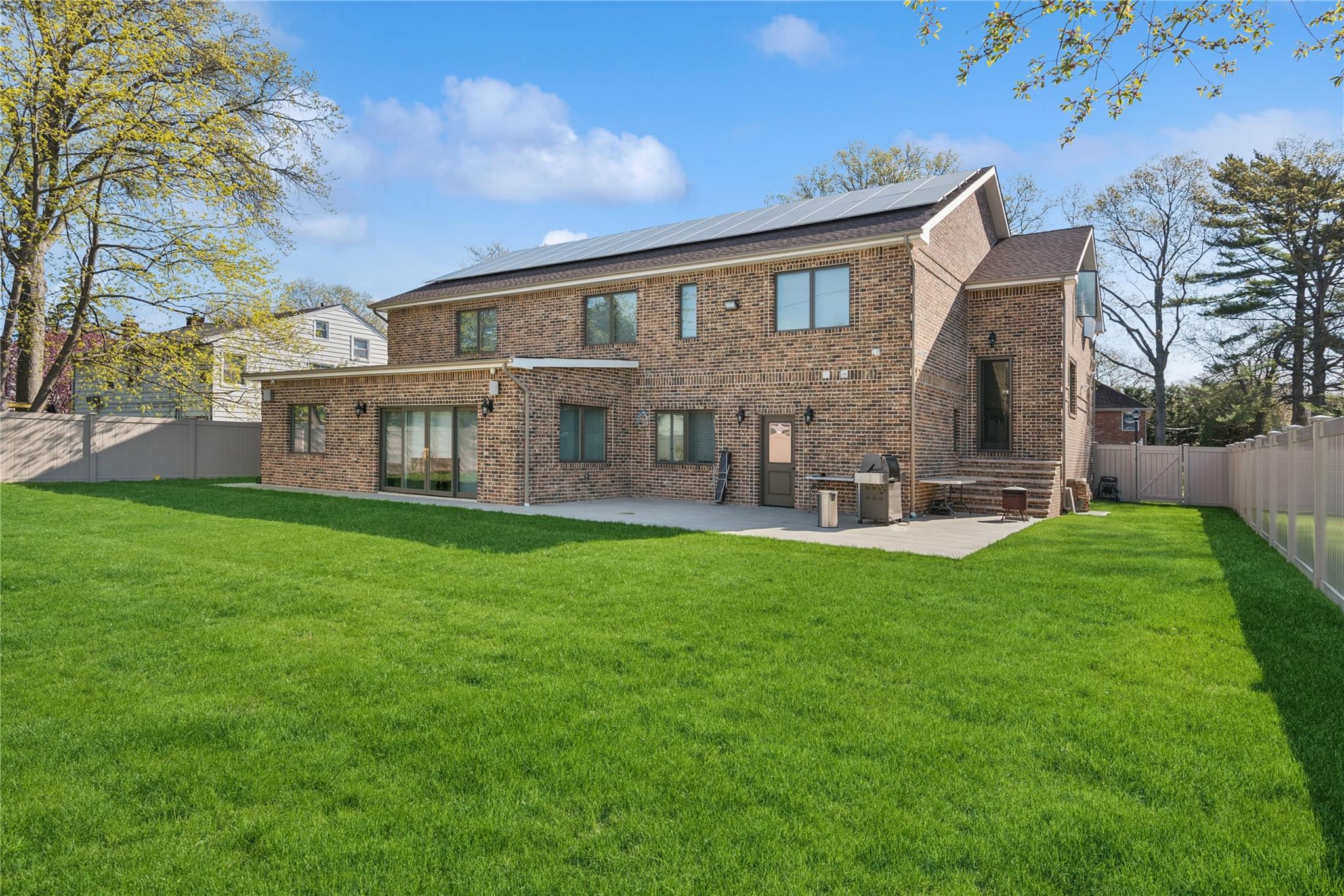 783 Oakleigh Road, North Woodmere, NY 11581