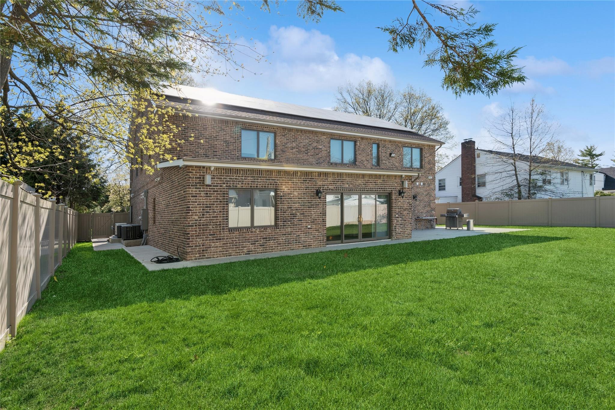 783 Oakleigh Road, North Woodmere, NY 11581