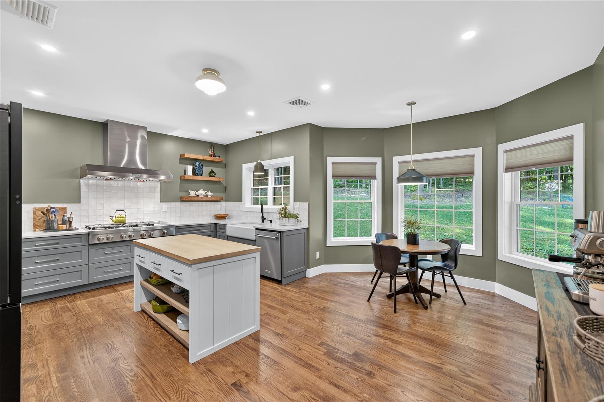 1581 Route 17A, Warwick, NY 10990
