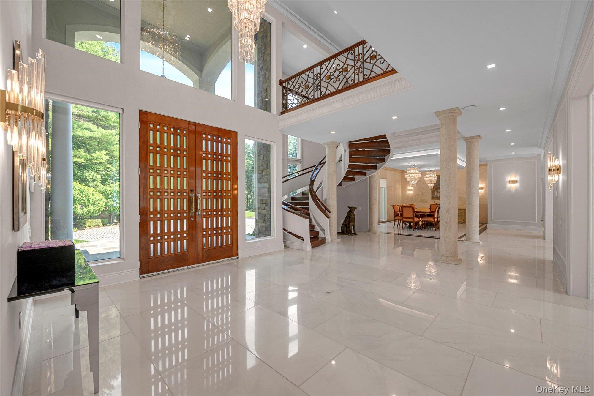 55 Coves Run, Oyster Bay Cove, NY 11791